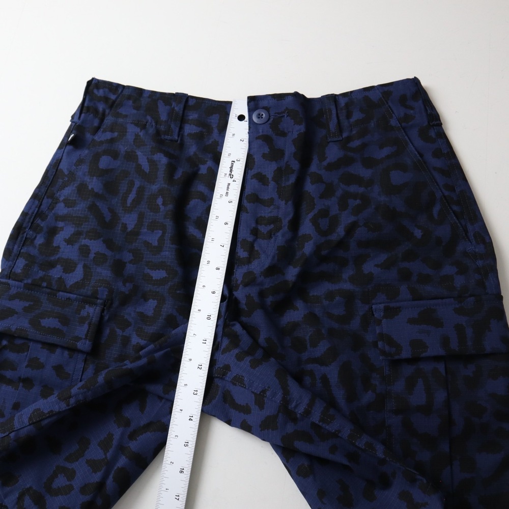 Nike Shorts Mens 32 Blue Black SB Kearny Cargo Leopard Print AOP Ripstop Skater - Picture 13 of 16